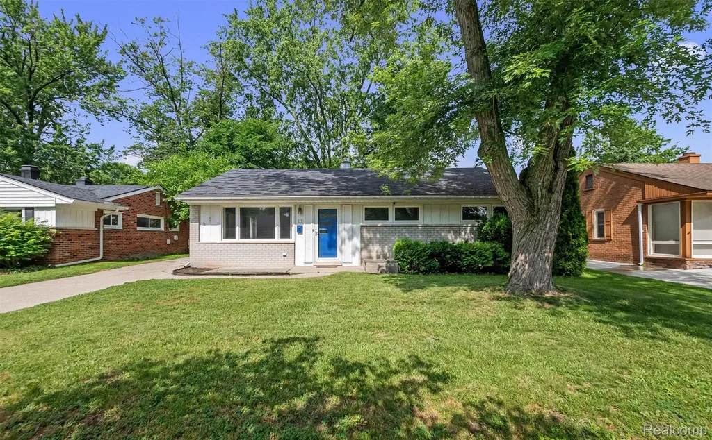 519 Essex Street Clawson City MI 48017