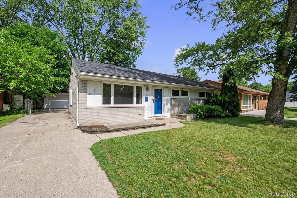 519 Essex Street Clawson City MI 48017