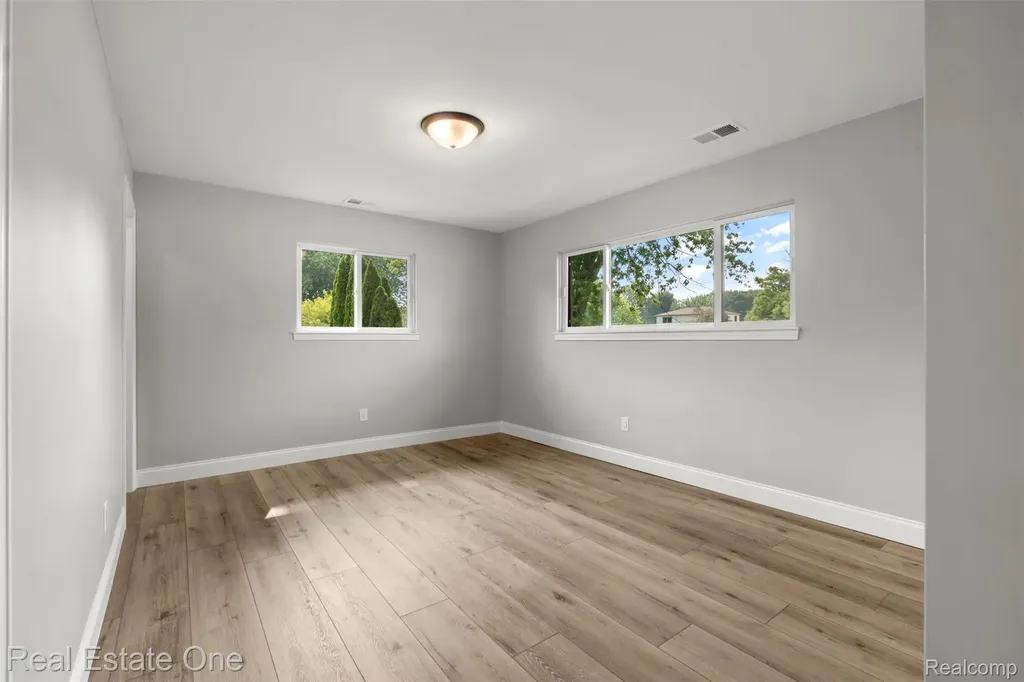 47900 Jefferson Avenue Chesterfield Township MI 48047