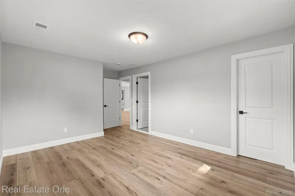 47900 Jefferson Avenue Chesterfield Township MI 48047