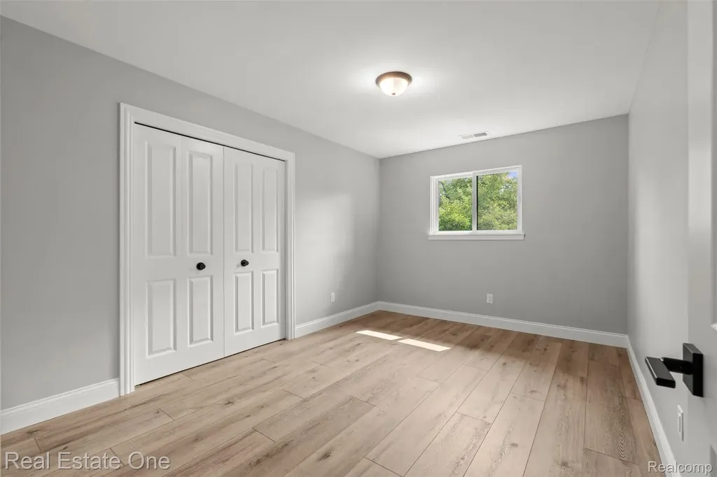 47900 Jefferson Avenue Chesterfield Township MI 48047