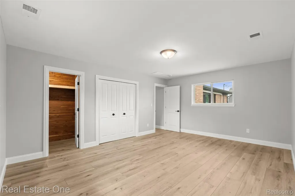 47900 Jefferson Avenue Chesterfield Township MI 48047