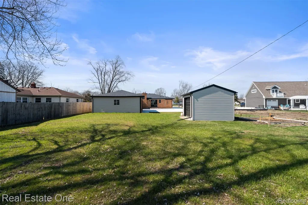 47900 Jefferson Avenue Chesterfield Township MI 48047