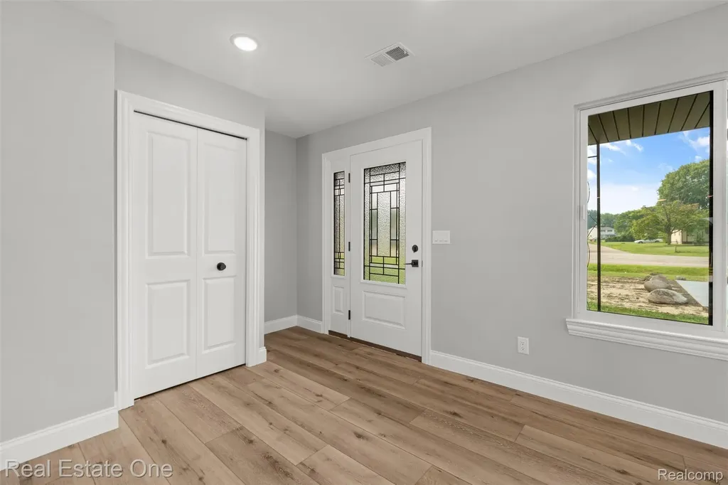 47900 Jefferson Avenue Chesterfield Township MI 48047