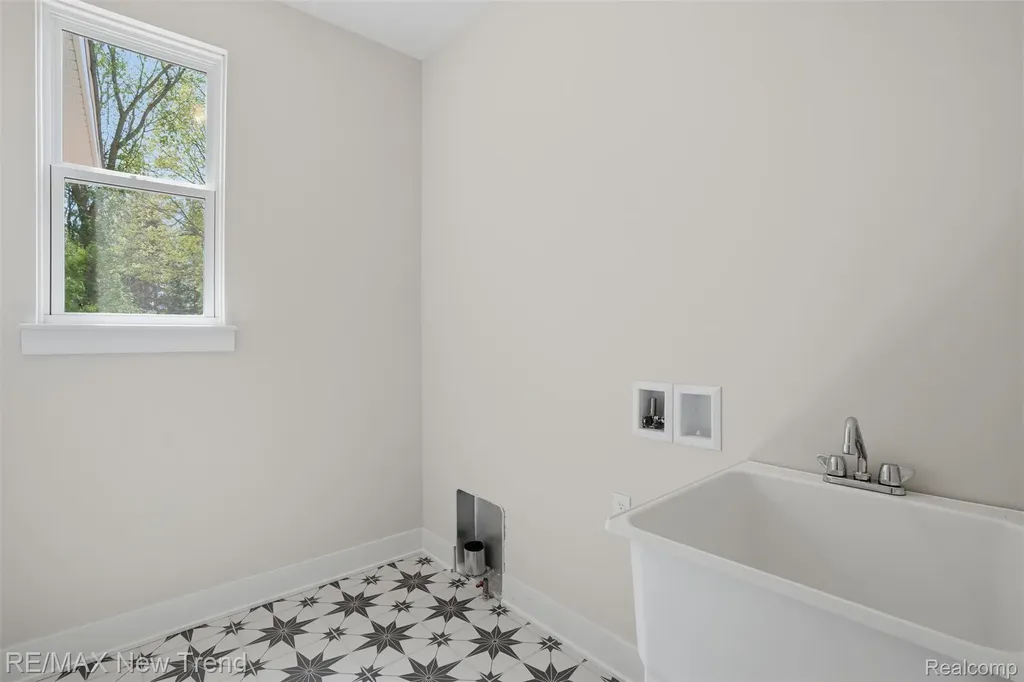 2100 Crested Butte Drive White Lake Charter Township MI 48383