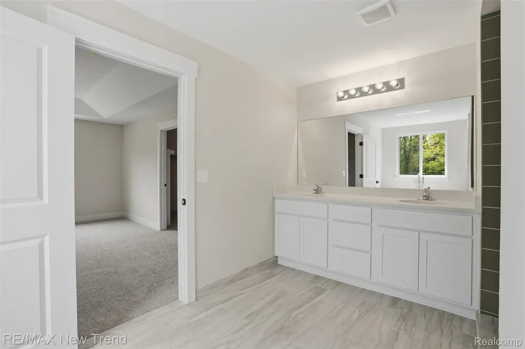 2100 Crested Butte Drive White Lake Charter Township MI 48383