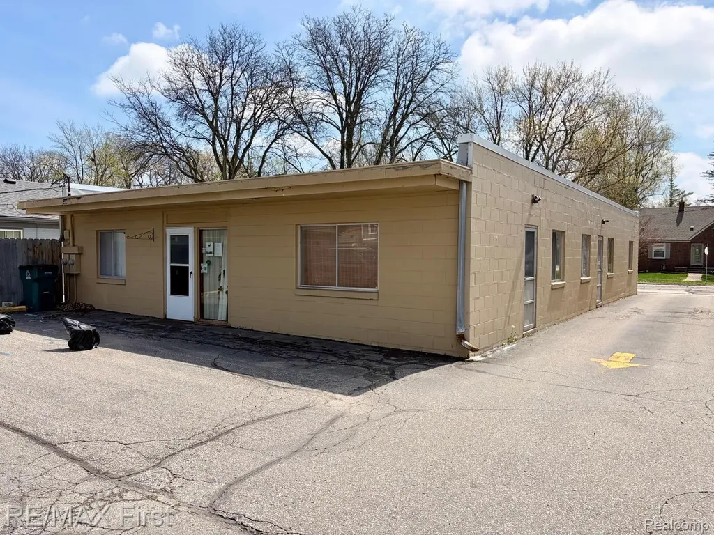 1112 Catalpa Drive Royal Oak City MI 48067