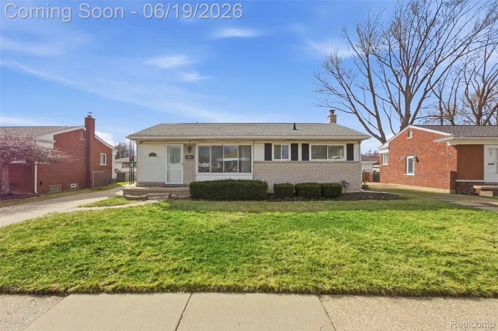 25317 Wagner Avenue Warren City MI 48089