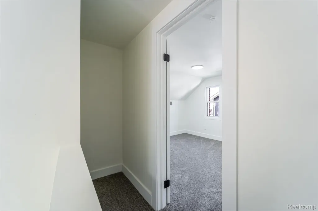 22427 Hanson Court St. Clair Shores City MI 48080