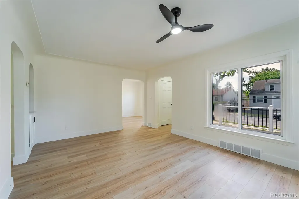 22427 Hanson Court St. Clair Shores City MI 48080