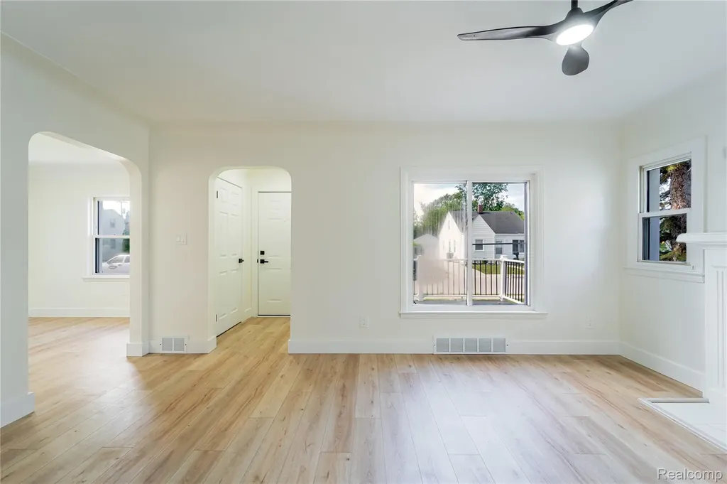 22427 Hanson Court St. Clair Shores City MI 48080