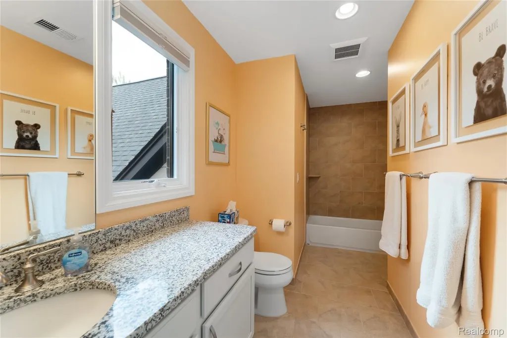 2761 Plum Creek Drive Oakland Charter Township MI 48363
