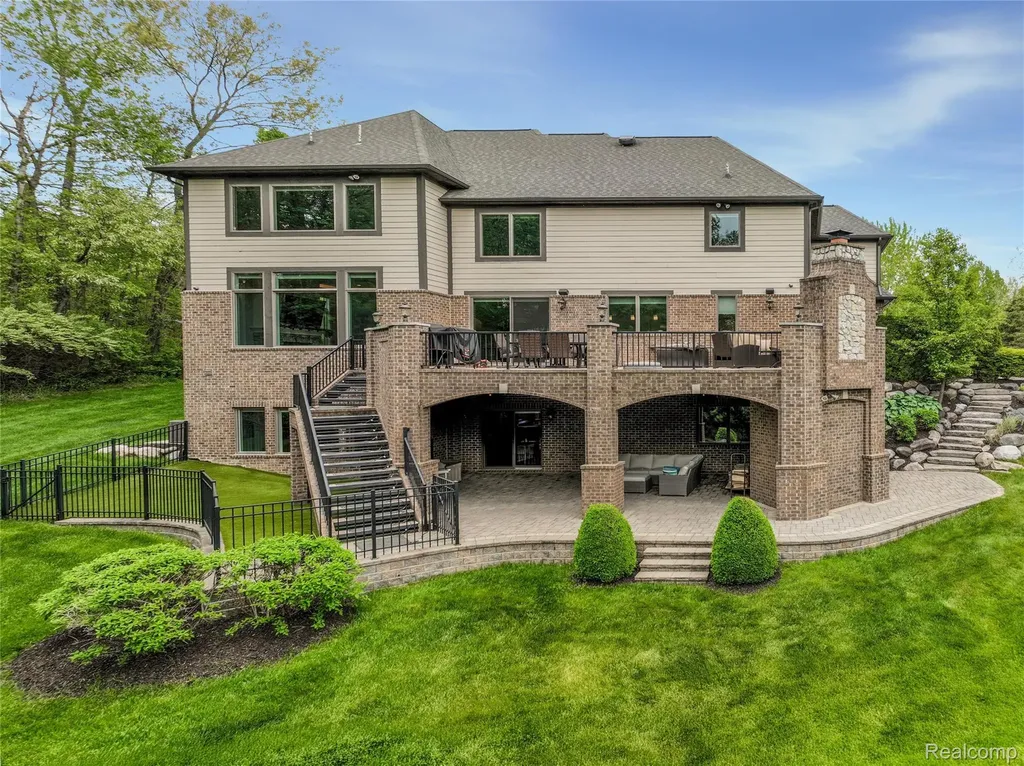 2761 Plum Creek Drive Oakland Charter Township MI 48363