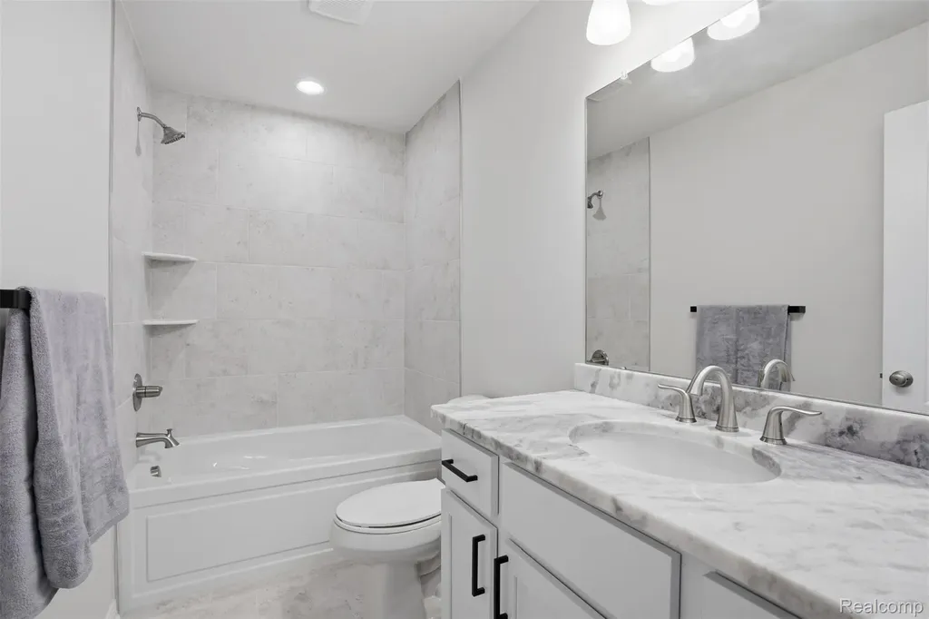 33806 Au Sable Drive Chesterfield Township MI 48047