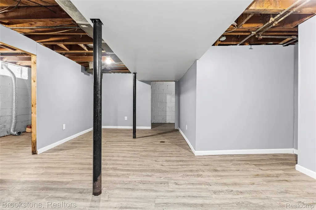 20214 Greeley Street Detroit City MI 48203
