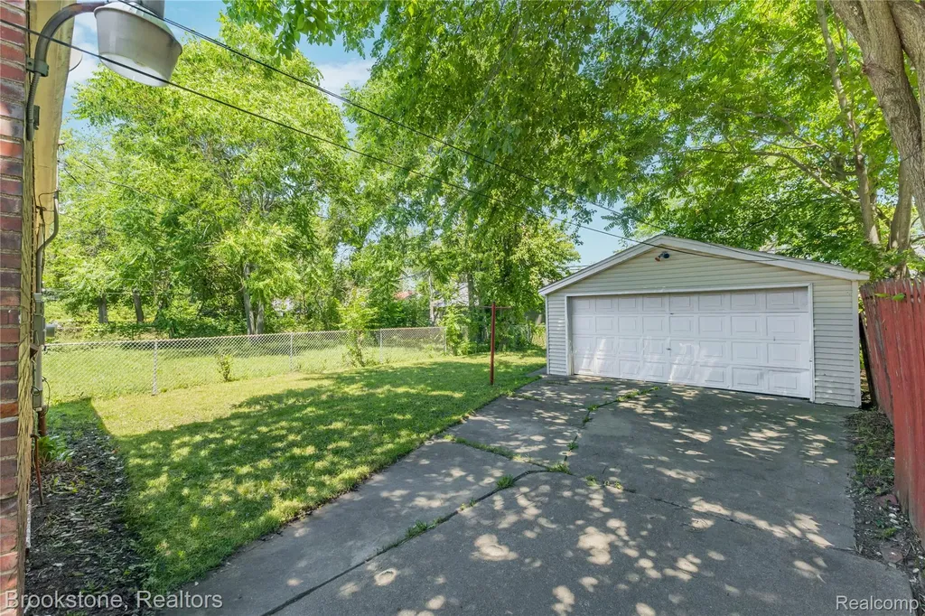 20214 Greeley Street Detroit City MI 48203