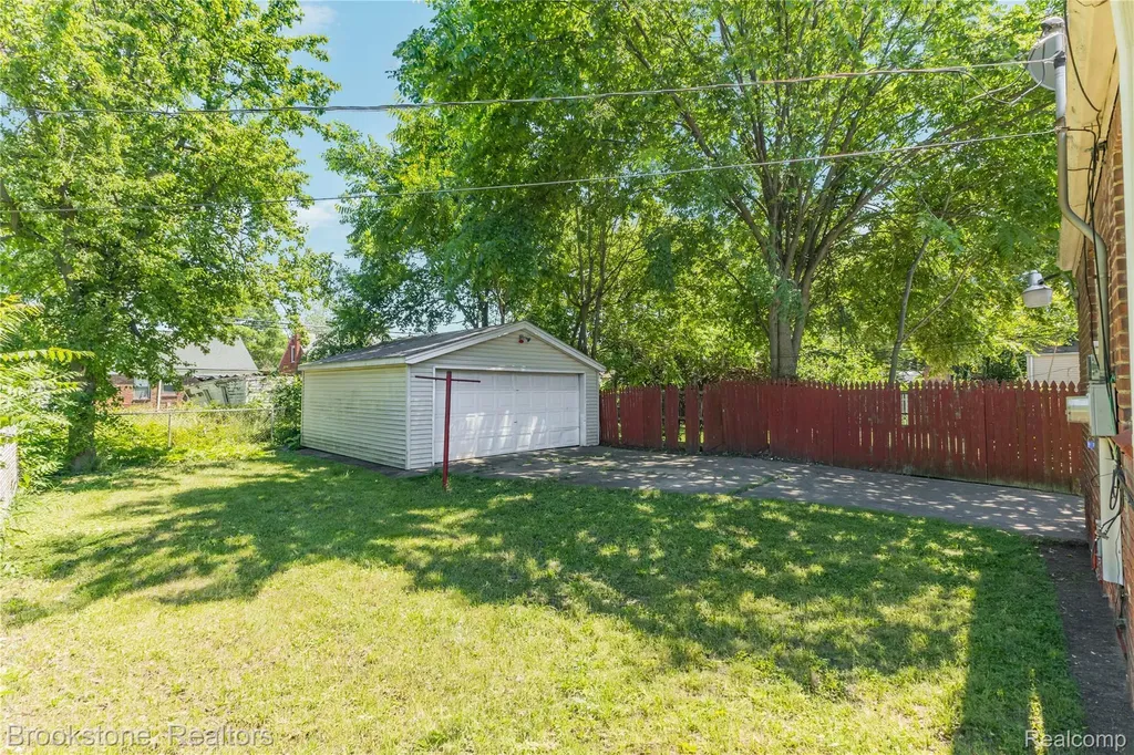 20214 Greeley Street Detroit City MI 48203