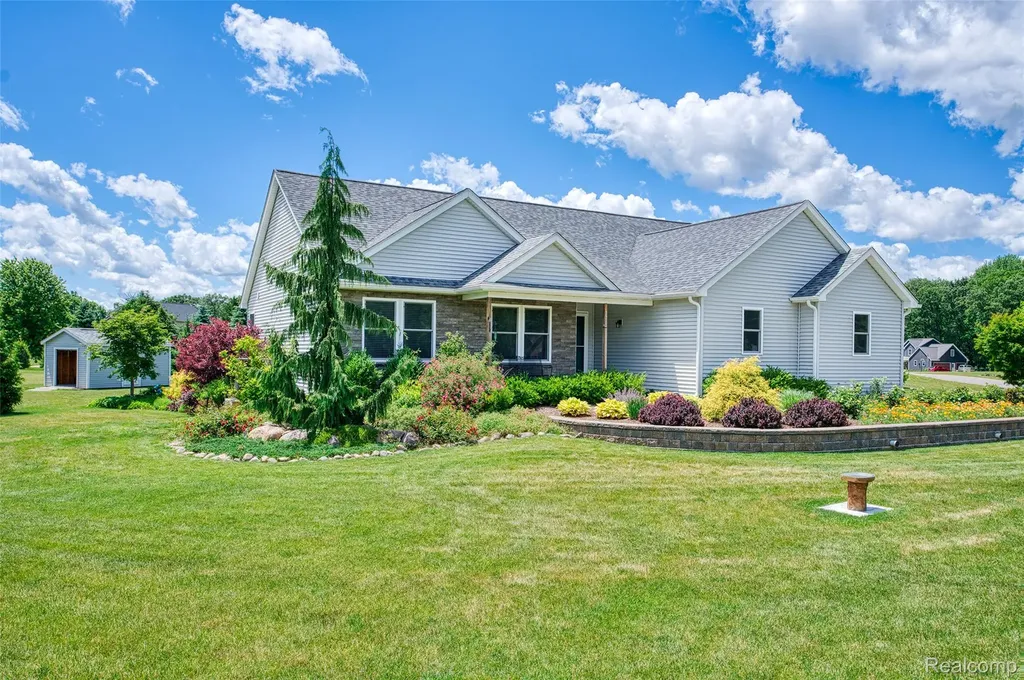 7701 Hidden Circle Drive Conway Township MI 48418