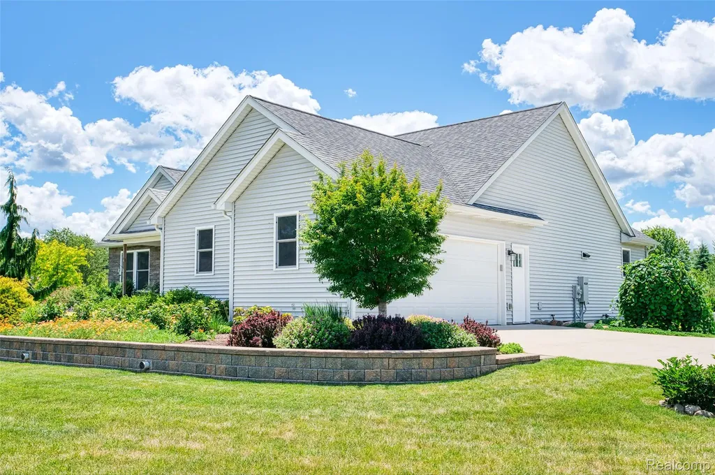 7701 Hidden Circle Drive Conway Township MI 48418