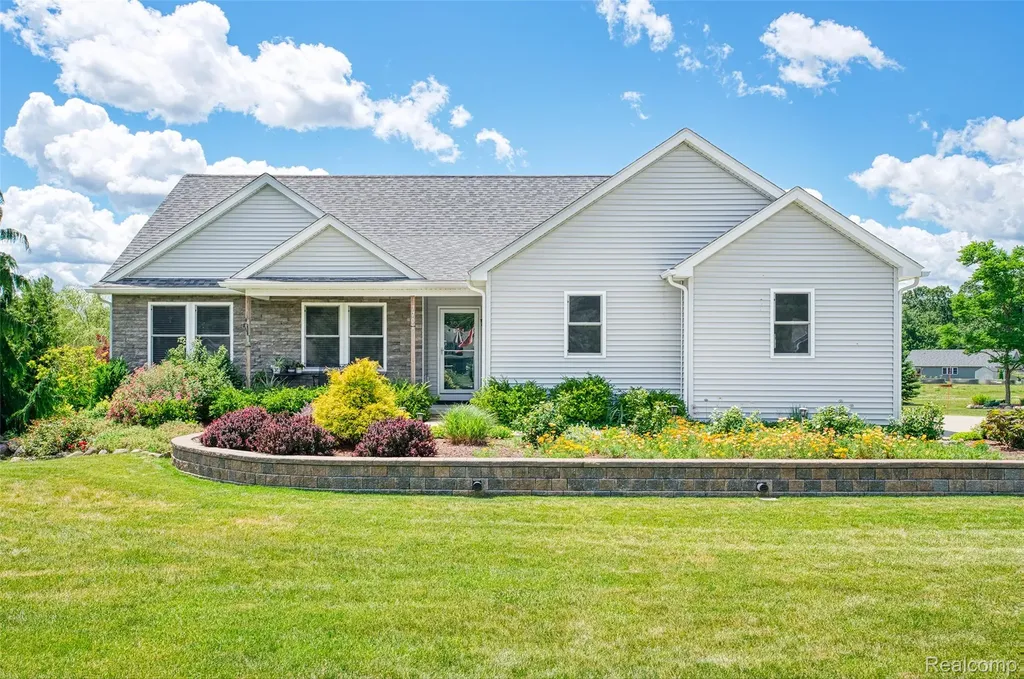 7701 Hidden Circle Drive Conway Township MI 48418