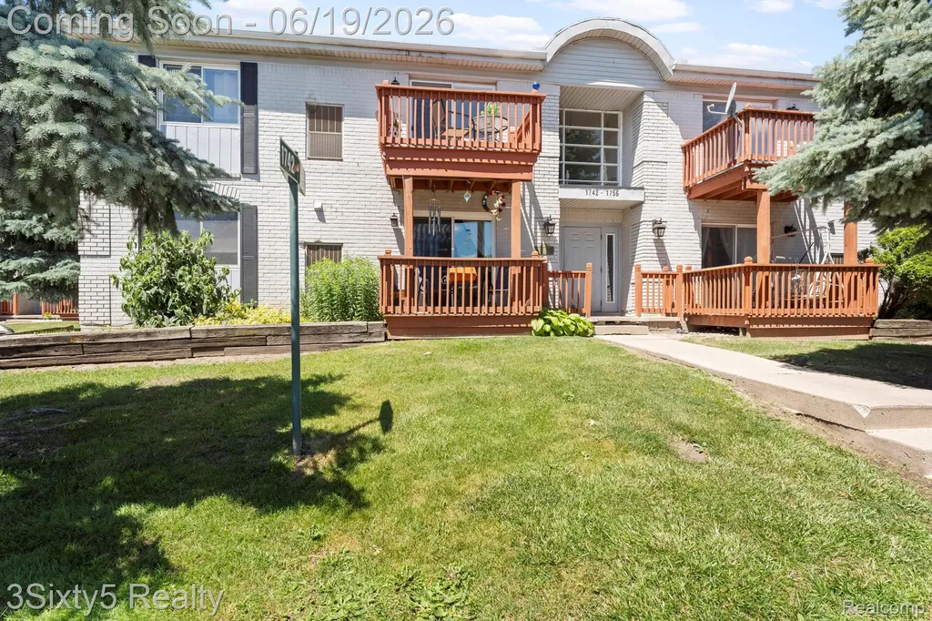 1754 Fort Street Trenton City MI 48183