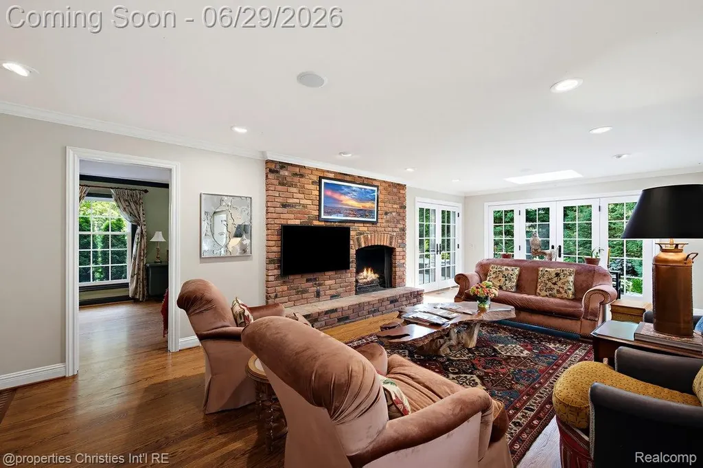 950 E Glengarry Circle Bloomfield Hills City MI 48301