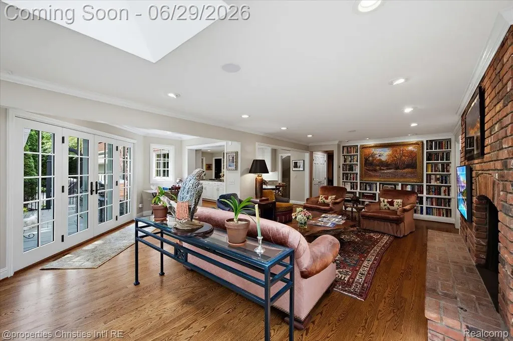950 E Glengarry Circle Bloomfield Hills City MI 48301