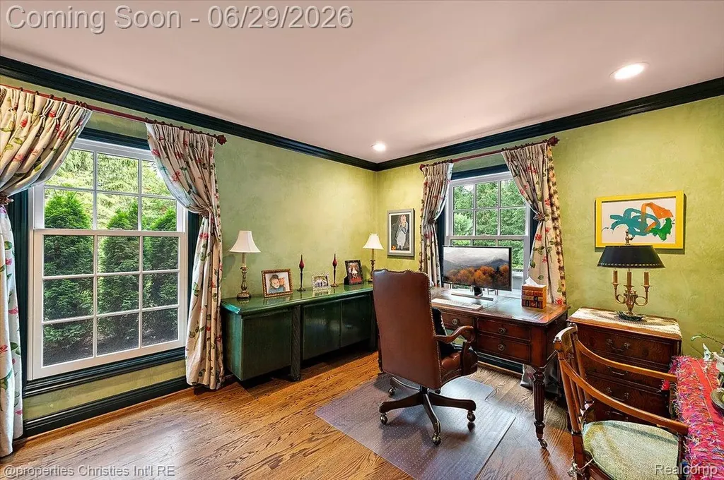 950 E Glengarry Circle Bloomfield Hills City MI 48301