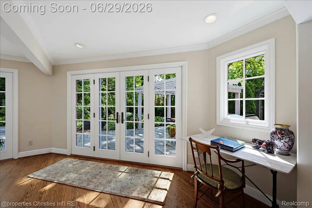 950 E Glengarry Circle Bloomfield Hills City MI 48301