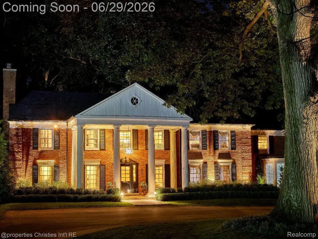 950 E Glengarry Circle Bloomfield Hills City MI 48301