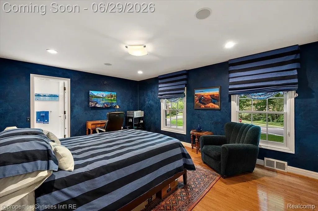 950 E Glengarry Circle Bloomfield Hills City MI 48301