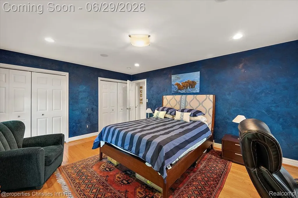 950 E Glengarry Circle Bloomfield Hills City MI 48301