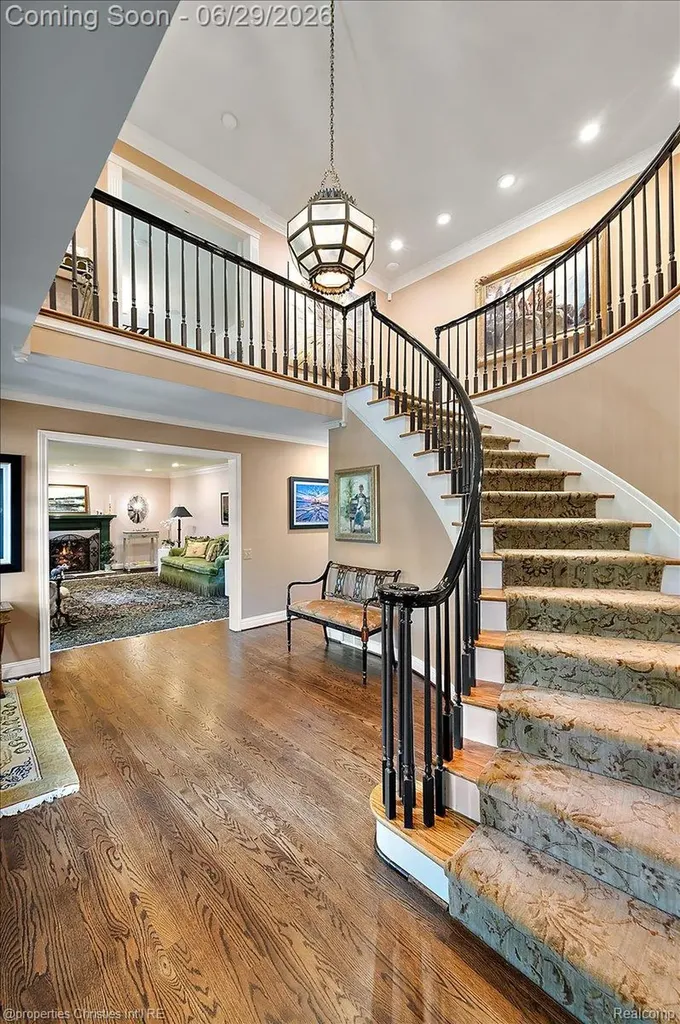 950 E Glengarry Circle Bloomfield Hills City MI 48301