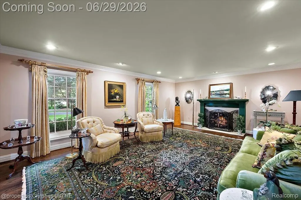 950 E Glengarry Circle Bloomfield Hills City MI 48301