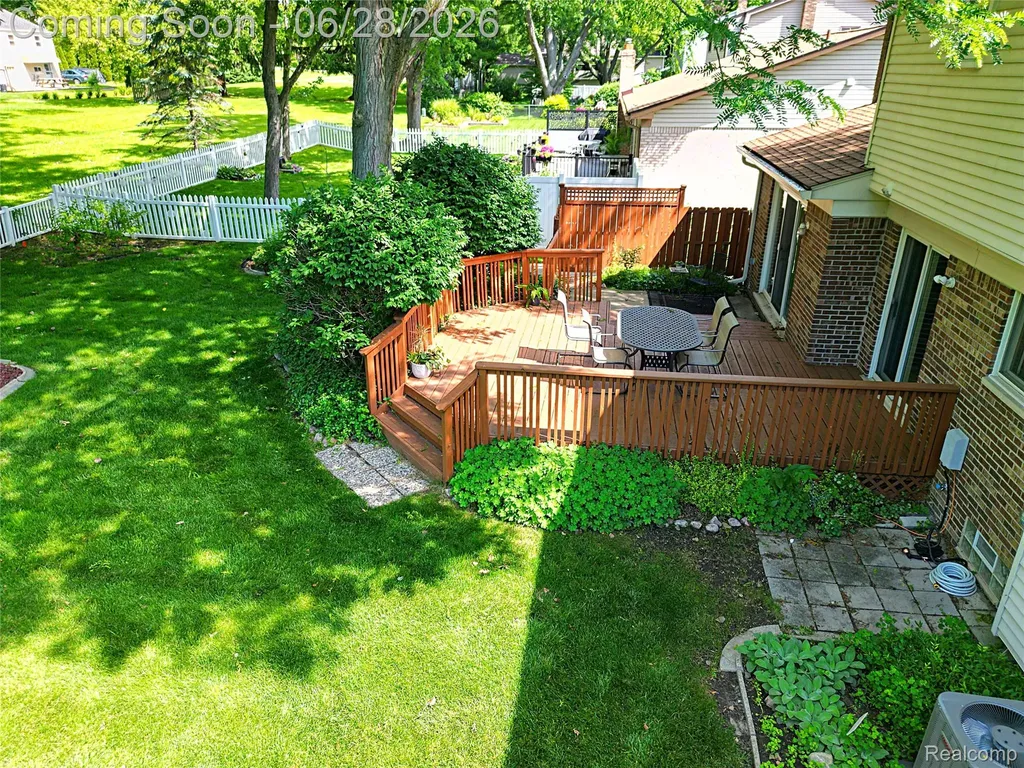 9391 Mayflower Court Plymouth Charter Township MI 48170