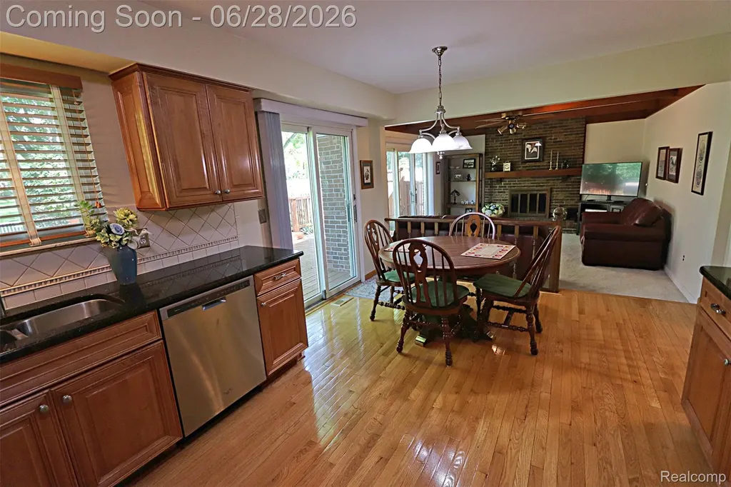 9391 Mayflower Court Plymouth Charter Township MI 48170