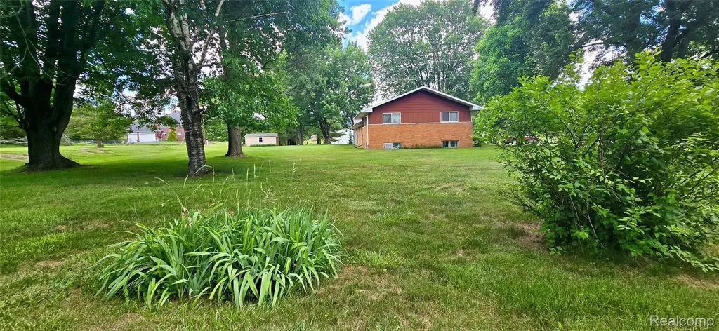 11141 Spencer Road Brighton Township MI 48114