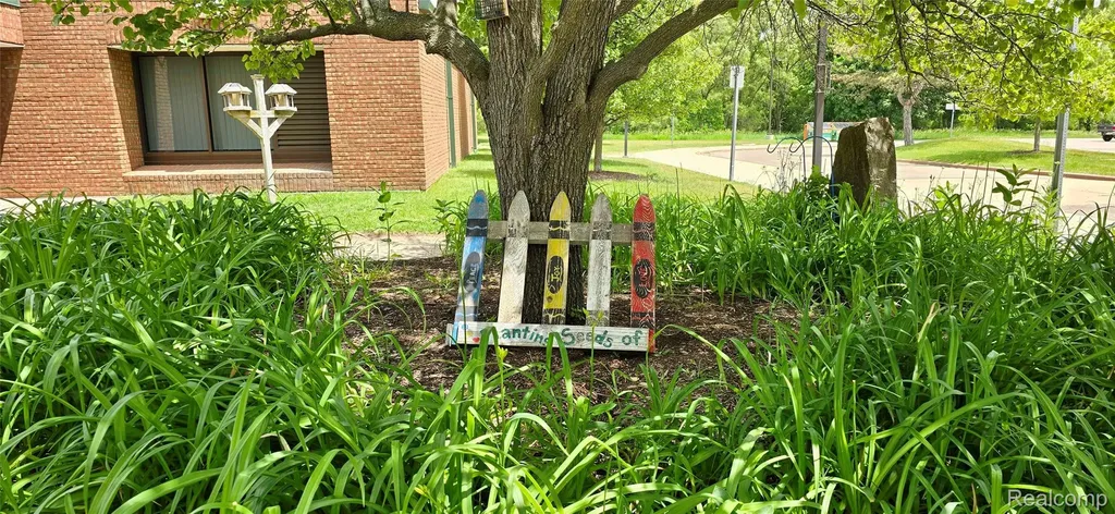 11141 Spencer Road Brighton Township MI 48114