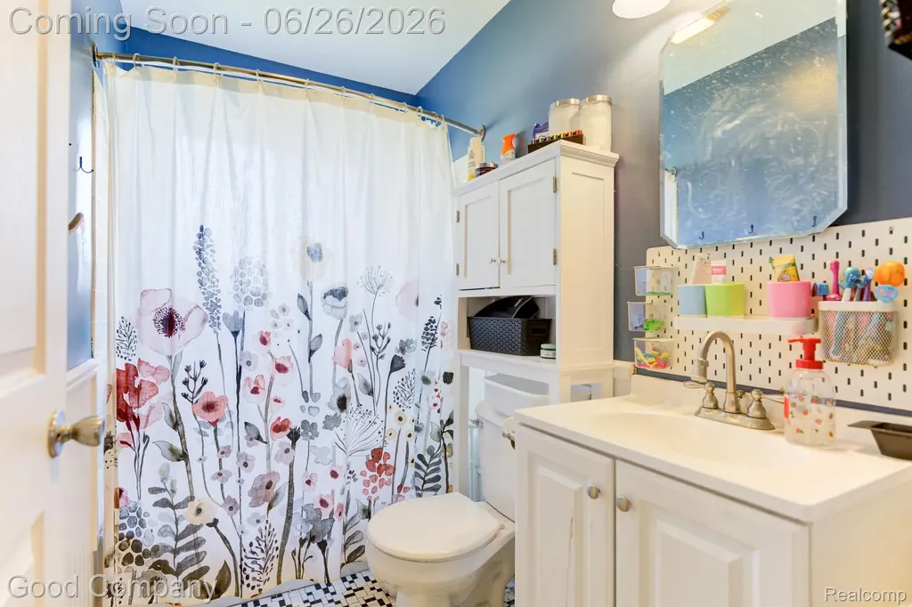 32032 Parkwood Street Westland City MI 48186