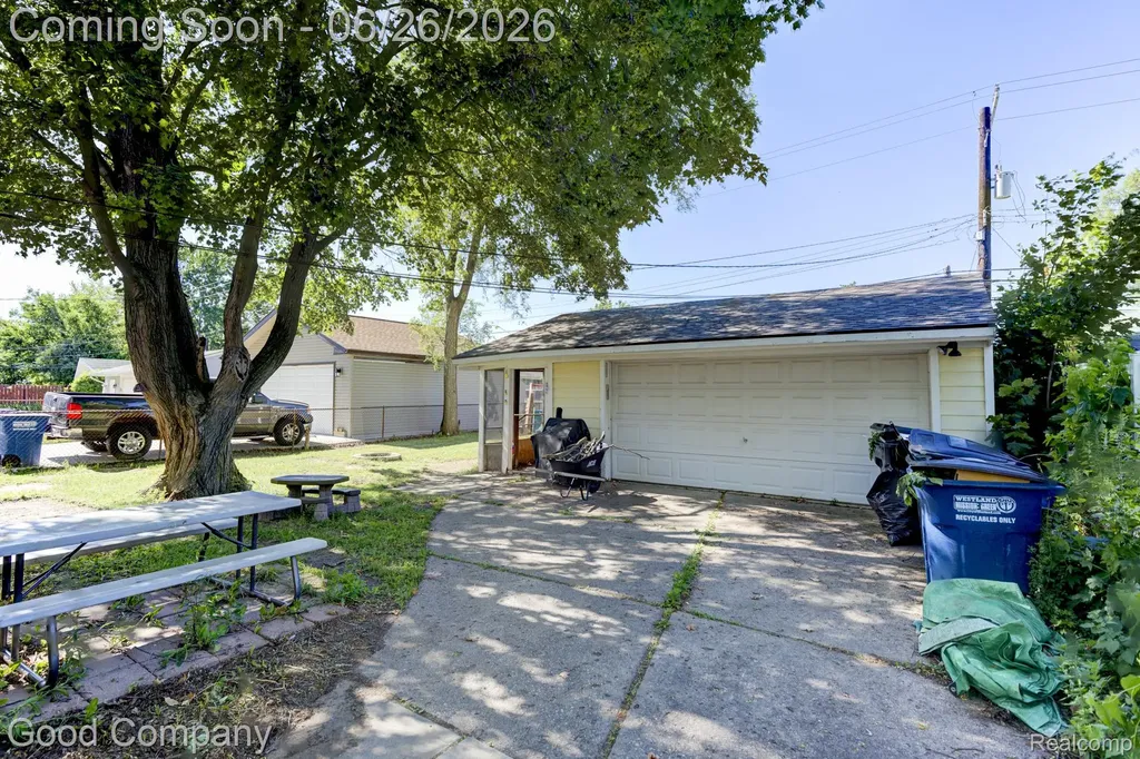 32032 Parkwood Street Westland City MI 48186