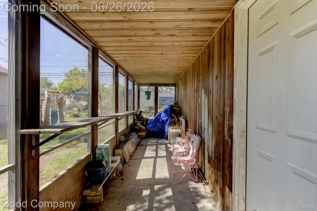 32032 Parkwood Street Westland City MI 48186