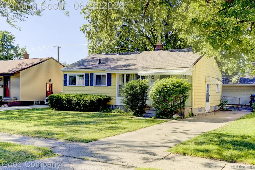 32032 Parkwood Street Westland City MI 48186