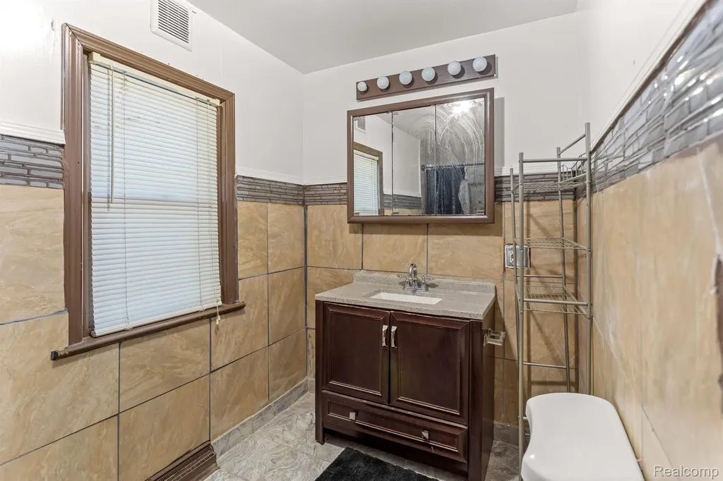 4500 Katherine Street Dearborn Heights City MI 48125