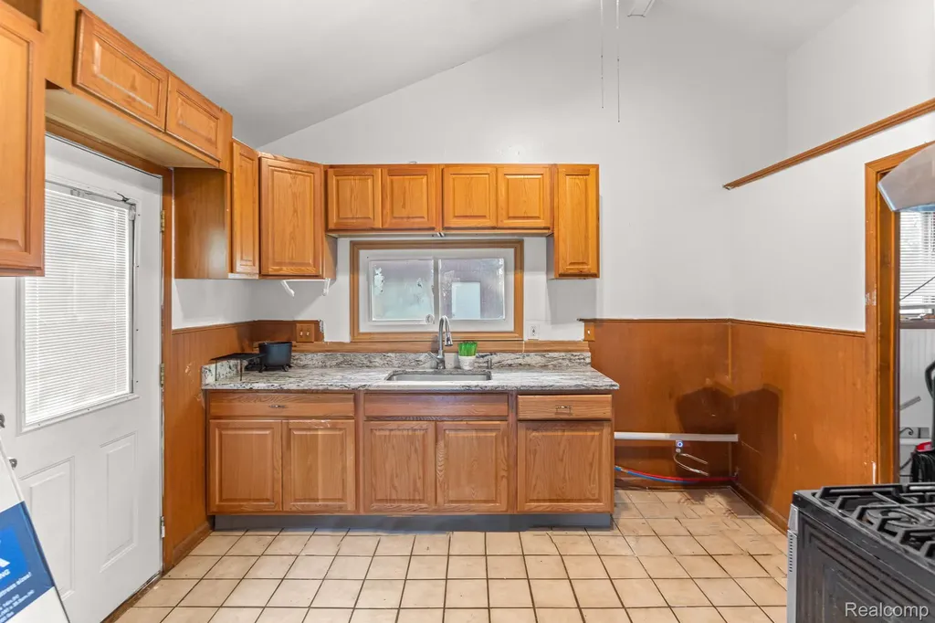 4500 Katherine Street Dearborn Heights City MI 48125