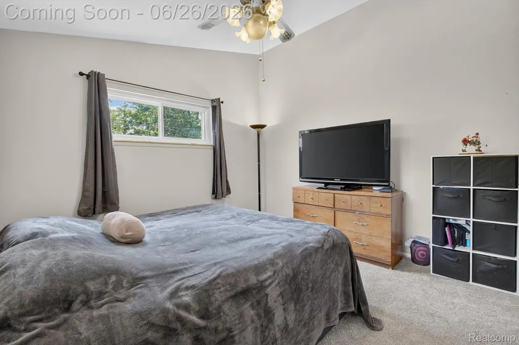 17127 Hamilton Avenue Allen Park City MI 48101