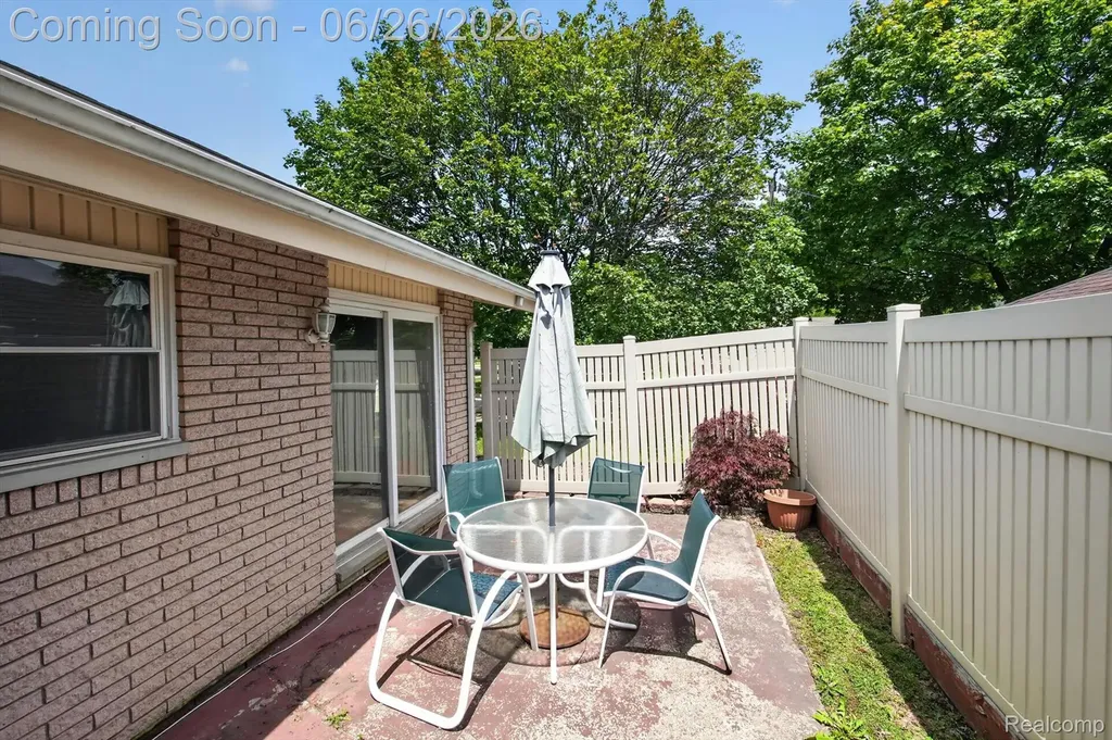 17127 Hamilton Avenue Allen Park City MI 48101
