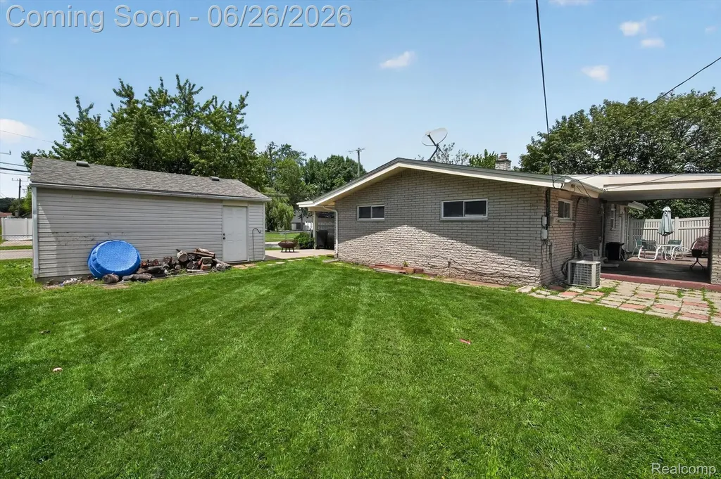 17127 Hamilton Avenue Allen Park City MI 48101