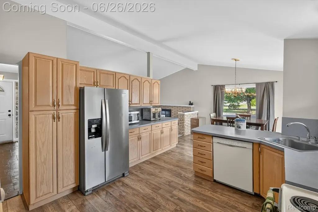 17127 Hamilton Avenue Allen Park City MI 48101