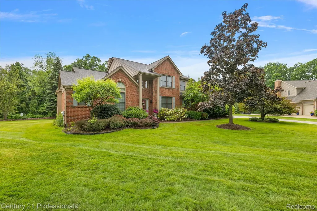 8117 Remington Court Independence Charter Township MI 48348