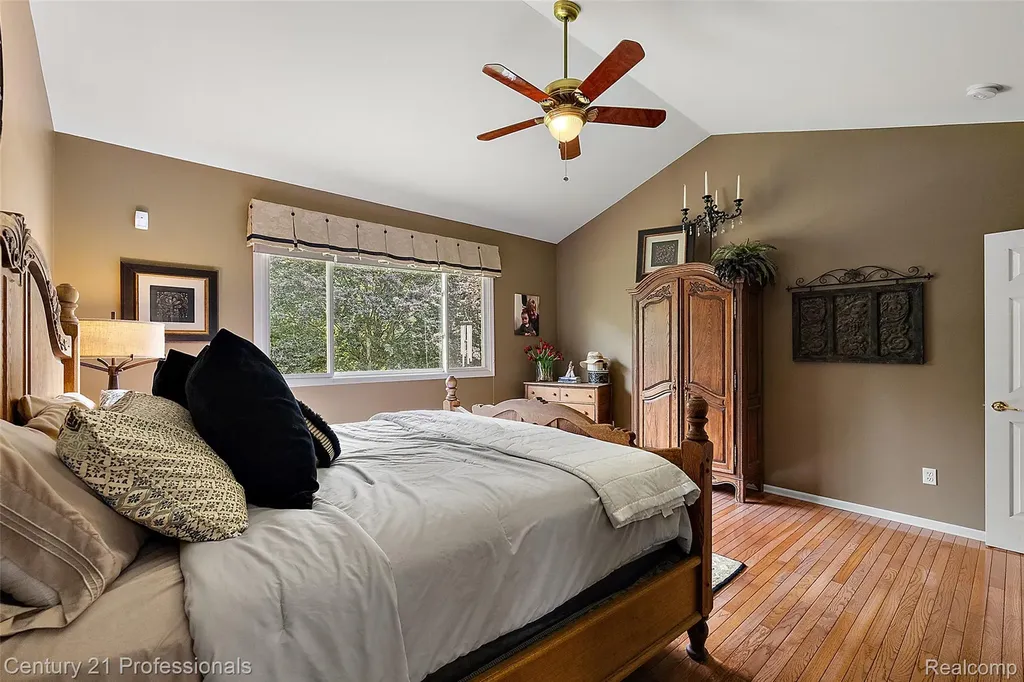 8117 Remington Court Independence Charter Township MI 48348